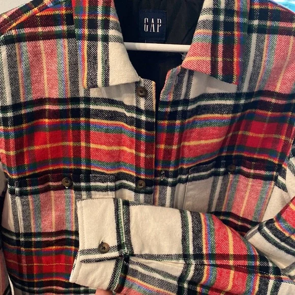 Plaid Quilted Shirt Jacket 🎄